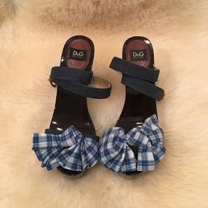 D&G Brown Chunky Heel Wood Sandals
